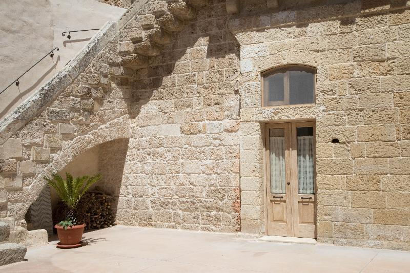 Historia- Dimore Corte Chiesa Corigliano dʼOtranto Exteriör bild