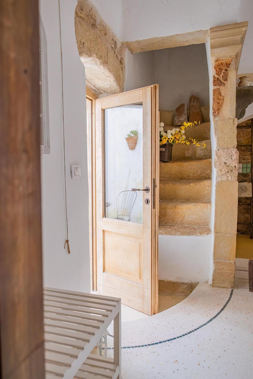 Historia- Dimore Corte Chiesa Corigliano dʼOtranto Exteriör bild